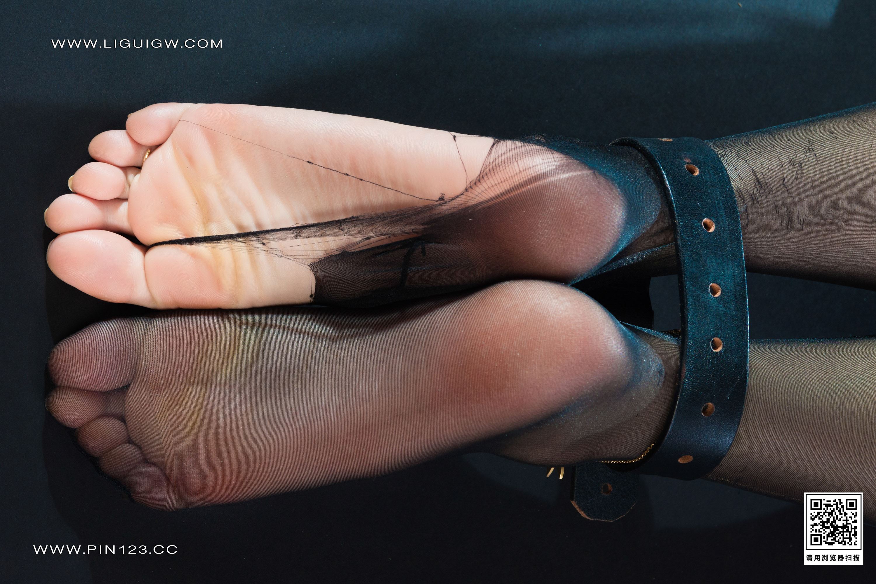 Ligui丽柜 2023.08.18 撕袜四马 小七